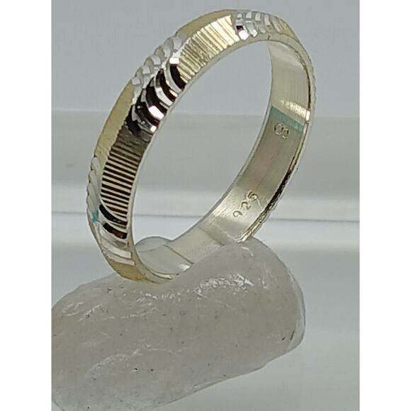Vintage Ring Size 8.5 Diamond-Cut 925 Sterling Silver Band - Picture 3 of 6